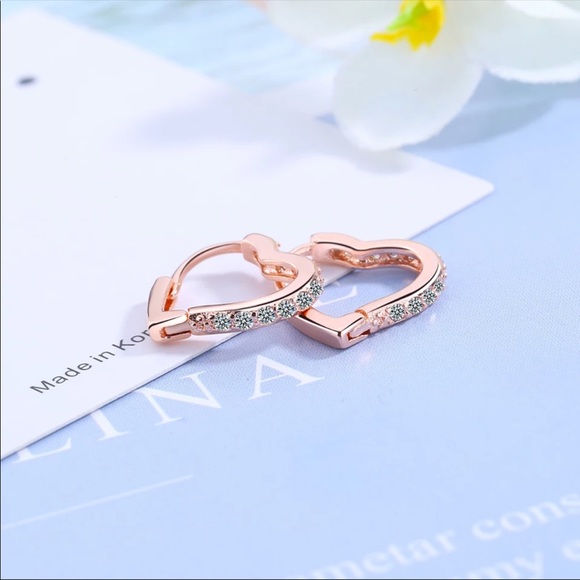 🌟 Silver 925 Huggie Hoop Heart Earrings CZ - Picture 2 of 7